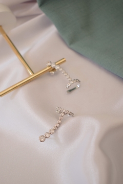 Brinco Earcuff Zircônias Redondas Prata
