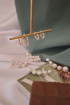 Brinco Earcuff Pérolas Dourado - Nhá Biju