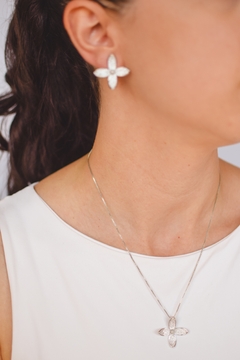 Conjunto Flor 4 Pétalas Cravejadas Prata