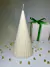 Vela Aromática Cone Listrado Natalino 240g na internet