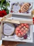 Kit Presente Vela Aromática e Sabonete Massageador Rosas - loja online