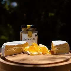 Queijo Geada + Geleia de Pera e Lavanda