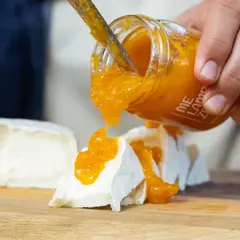Camembert de Ovelha + Geleia de Mexerica