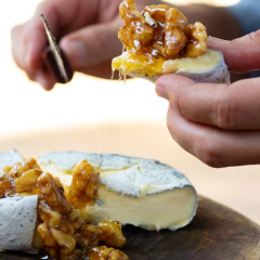 Queijo Lua Cheia + Mel com Nozes