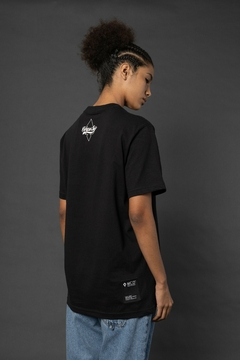 Camiseta Regular Corposó + MCD 0800 - comprar online
