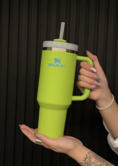 Imagen de QUENCHER STANLEY ORIGINAL 1.18 L - SUMMER ED. - FULL GRABADO PERSONALIZADO