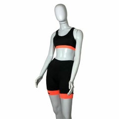 Conjunto Short linha Run - Preto com barra Laranja neon - comprar online