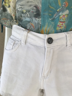 Short Branco Brim - P - comprar online