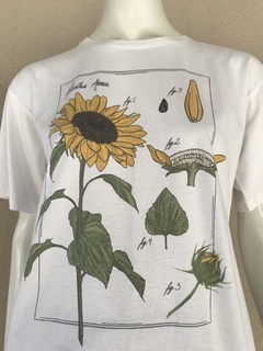 Camiseta Hippie Girassol - P na internet