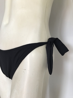 Calcinha Biquíni Preto - M - comprar online