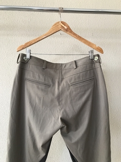 Calça Alfaiataria Cáqui Maria Garcia - 40/42 - comprar online