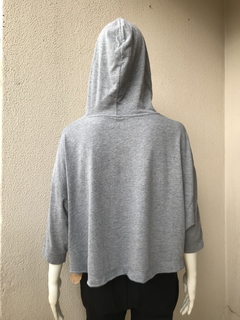 Blusa Com Capuz Cinza Aero - P/M