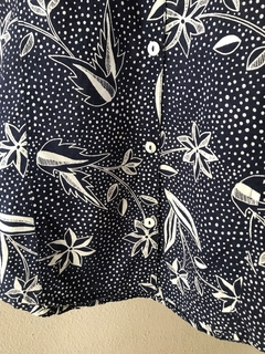 Camisa Estampada Azul Richards - P/M - Brechó de Casa