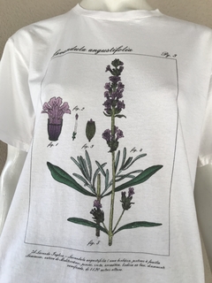Camiseta Hippie Lavanda - P - Brechó de Casa