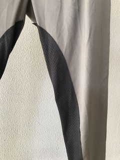 Calça Alfaiataria Cáqui Maria Garcia - 40/42 - loja online
