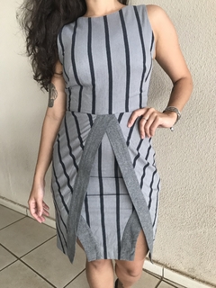 Vestido Cinza Listras Sacada - 36 - Brechó de Casa