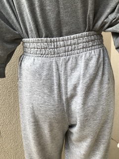 Calça Moletom Cinza Bershka - M na internet