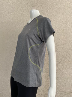 Camiseta Fitness Oxer - M/G - Brechó de Casa