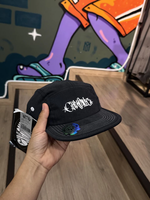 Boné Chronic five panel 'Letreiro' preto