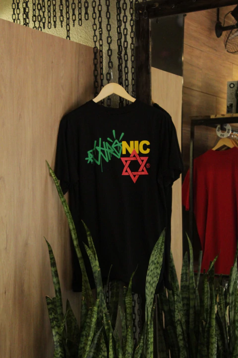 Camiseta Chronic 'Estrela'