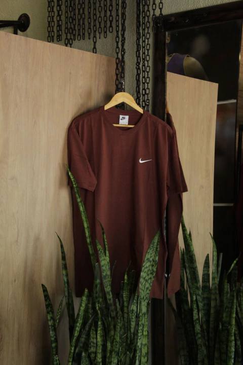 Camiseta NK 'Minimalista'