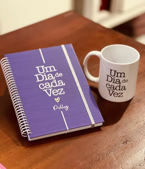 Caderno + Caneca "Um dia de Cada Vez"