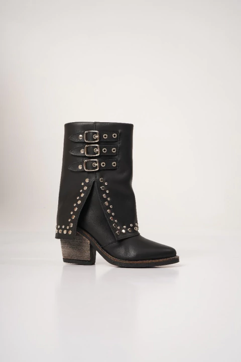 Pia: Bota texana negra de cuero con caña volcada - comprar online