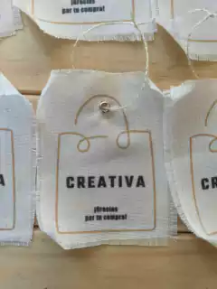 Pack de 100 Etiquetas rústicas de lienzo sublimadas con logo o diseño en internet