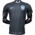 Camiseta negra de fútbol Nike de Inglaterra para hombre, modelo especial 2025, en exhibición sobre un maniquí.