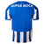 Camiseta FC Porto Home 24/25: Vista trasera. Rayas azules y blancas con gráfico de humo. Parte trasera del cuello azul y blanco, mangas con puños azules.