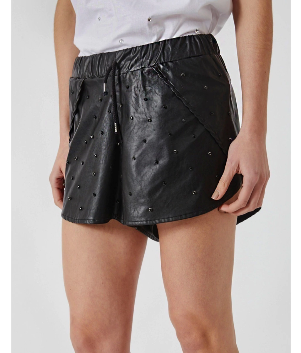 SHORT ISIDRA