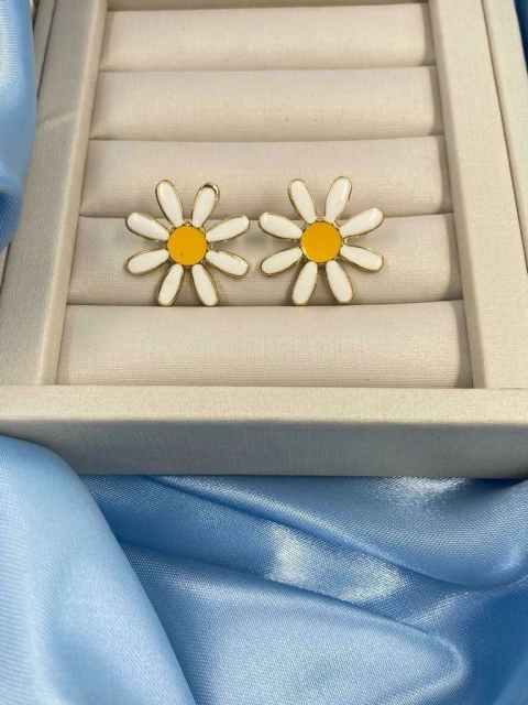 Brinco Flor Margarida Resinado