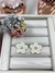 Brinco modelo flor Resinado - comprar online