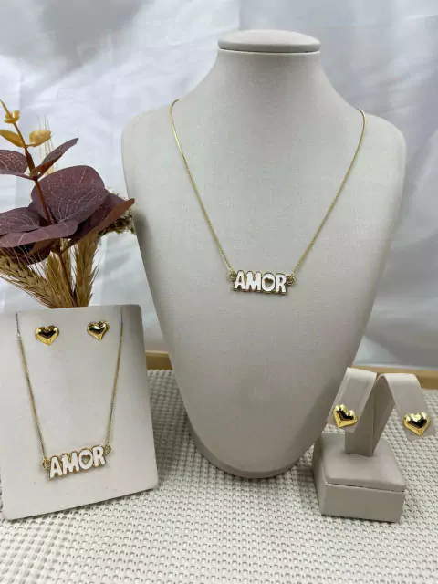 Conjunto Colar e Brinco Amor