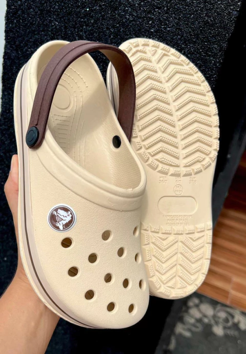 CROCS Babuche Confortável Feminino / Masculino - UNISSEX - Bege - comprar online