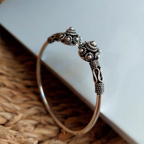 Bracelete Prata Esfera Pikum - comprar online