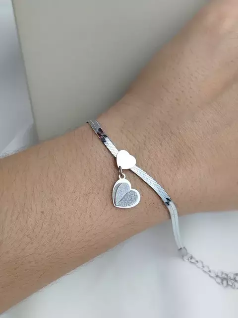 Pulseira Fita Coração Aço Prata - comprar online