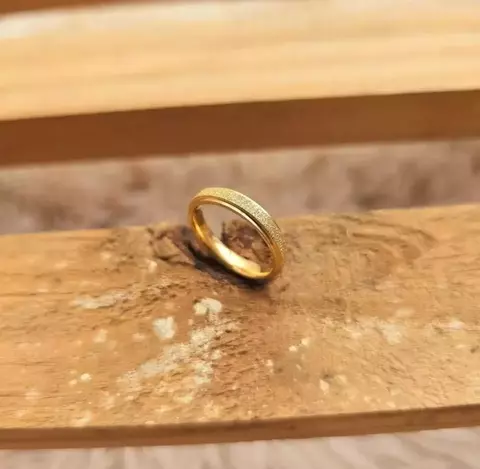 1 ALIANÇA DIAMANTADA 4MM BANHADA A OURO 18k - comprar online