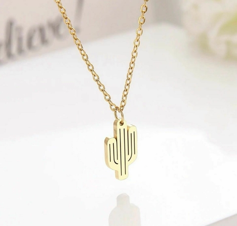 Colar Cacto em Aço Cirúrgico Banhado a Ouro 18K