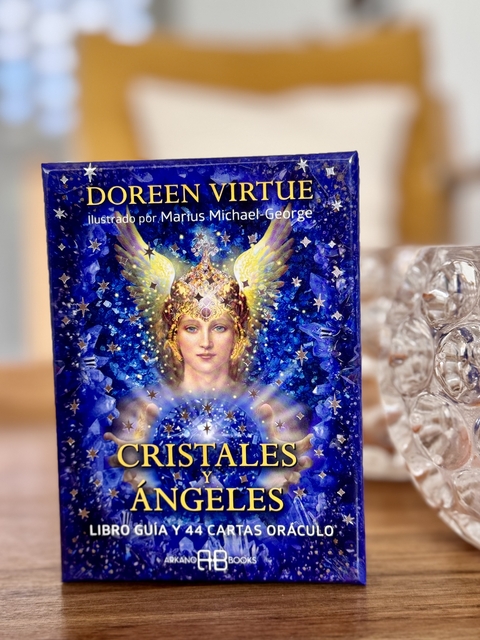 CRISTALES Y ANGELES [LIBRO GUIA + 44 CARTAS ORACULO - VIRTUE DOREEN / MICHAEL GEORGE