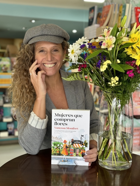 MUJERES QUE COMPRAN FLORES - VANESSA MONTFORT