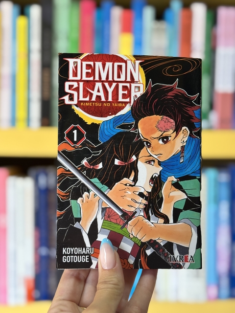 DEMON SLAYER 1 - KOYOHARU GOTOUGE - MANGAS - comprar online