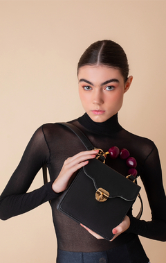 Bolsa Vitta Petal Preta - loja online