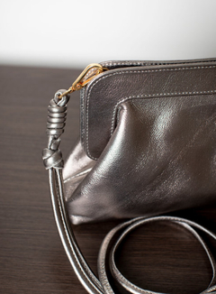 CLUTCH SLOANE I METALIZADA I ONIX - Cambucá