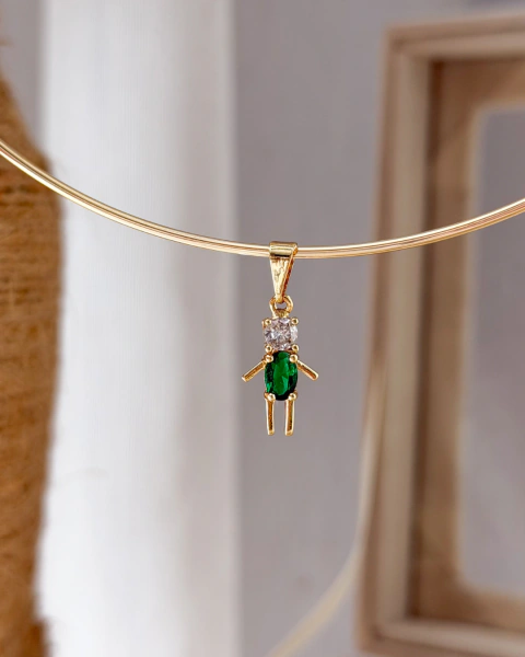 Pingente Menino Verde Esmeralda