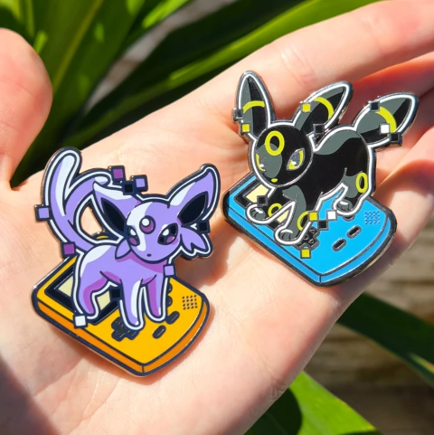 Pin - Umbreon & Espeon GBC