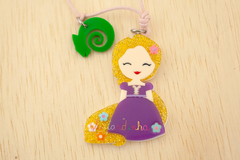 Colar em acrílico: Rapunzel
