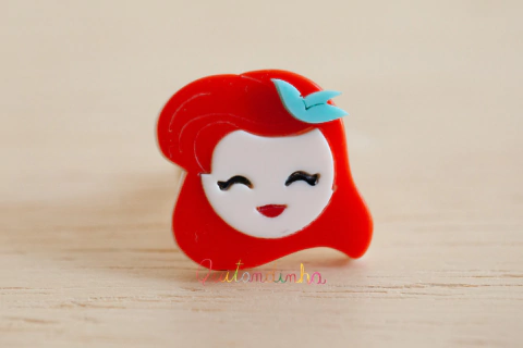 Anel acrílico: princesa Ariel