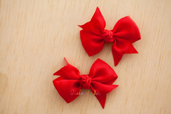 Laço Nó duplo P pontinhas: vermelho (par)