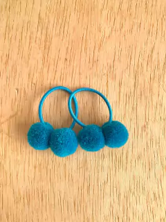 Elásticos: dois pompons